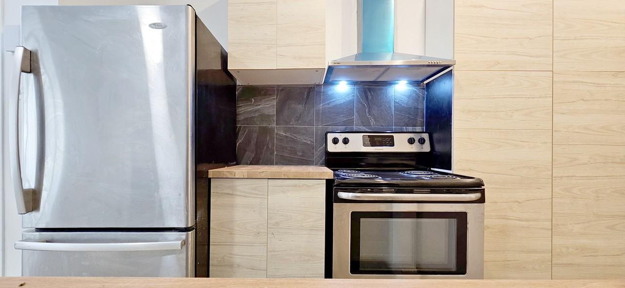 Av. Coloniale & Rue Roy E #55 - Photo 2 of 14