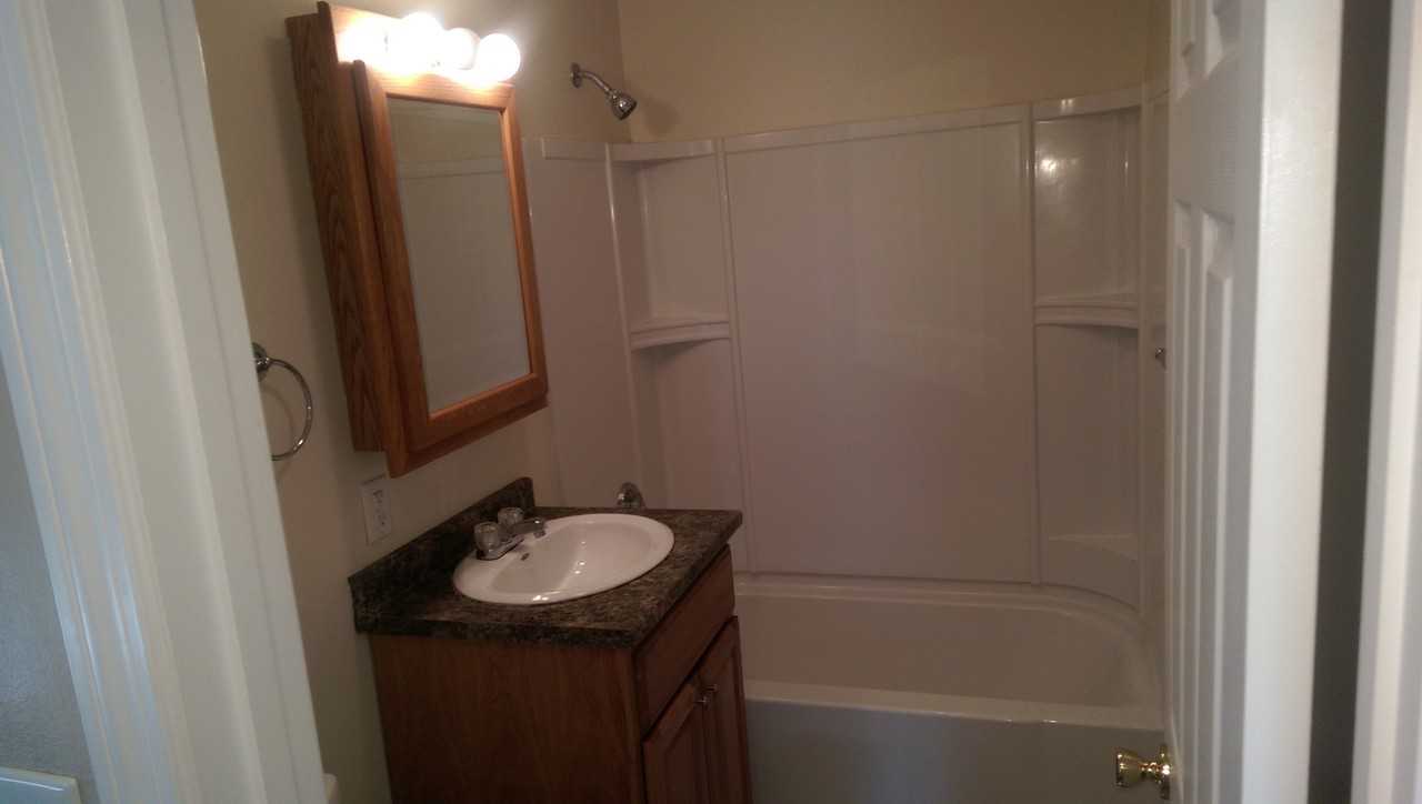 17 Anderson Ave - Photo 2 of 22