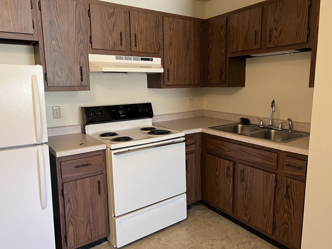 4326 Kennedy Drive - Photo 3 of 12