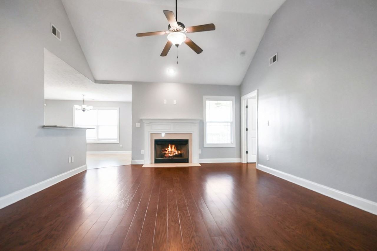 1285 Allmon Drive - Photo 3 of 20