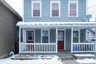 One-Bedroom Downtown Burlington Apartments Near UVM & Champlain College (116 Maple St) - Photo 1 of 1