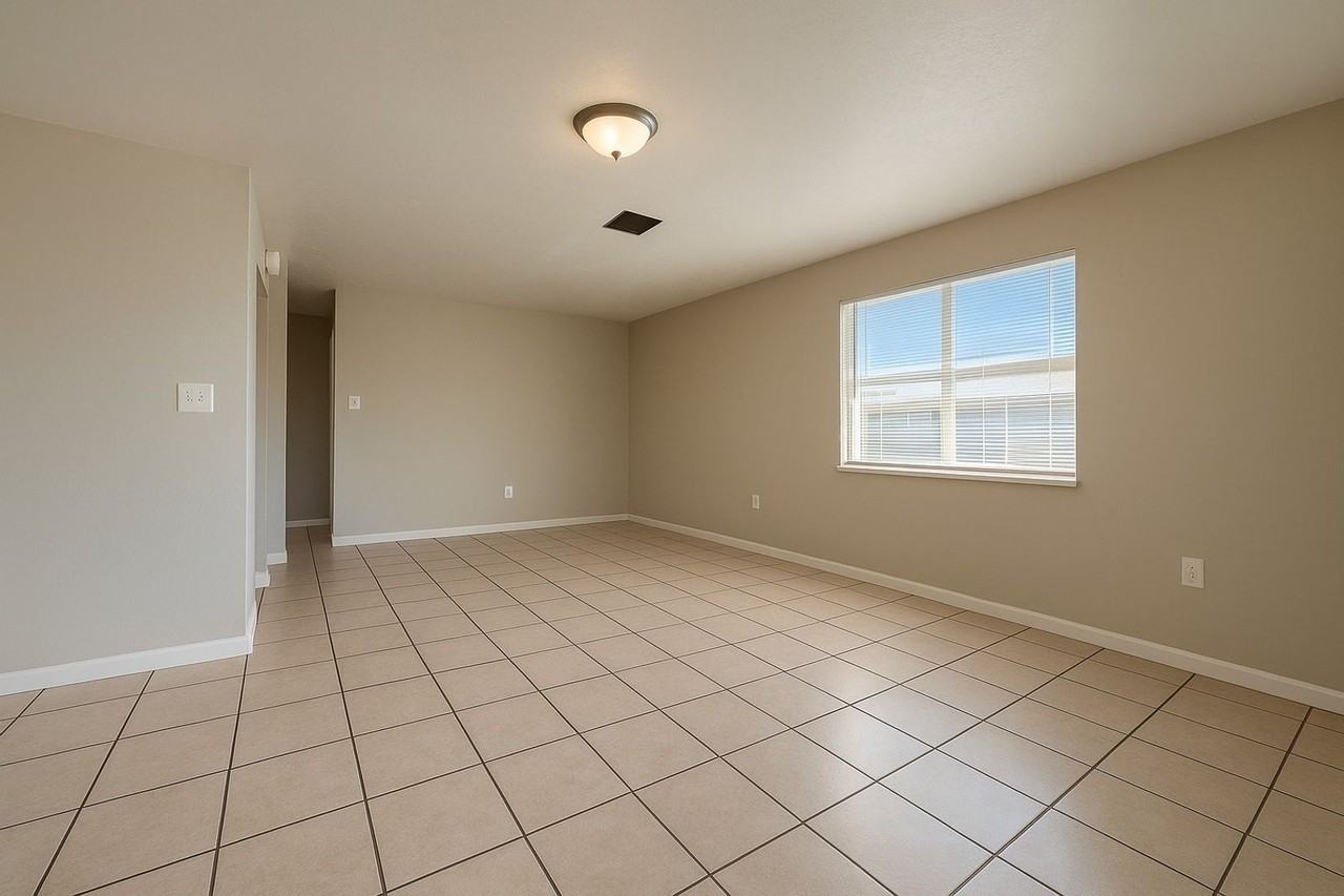 2105 Canal St - Photo 5 of 21