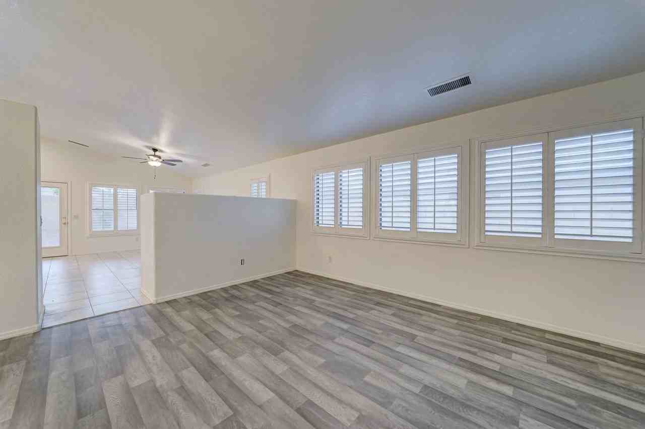 17511 W Ocotillo Ave - Photo 6 of 36