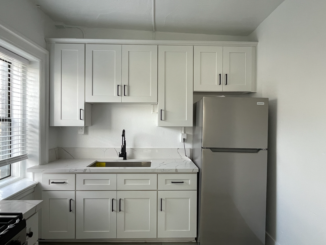 Catalina Court - Photo 6 of 39