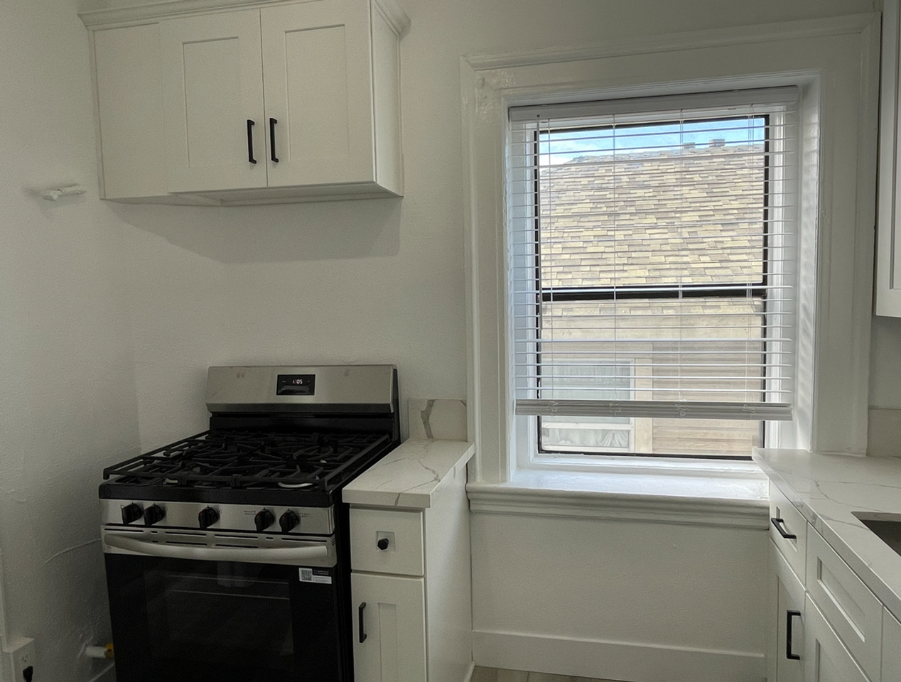 Catalina Court - Photo 7 of 39