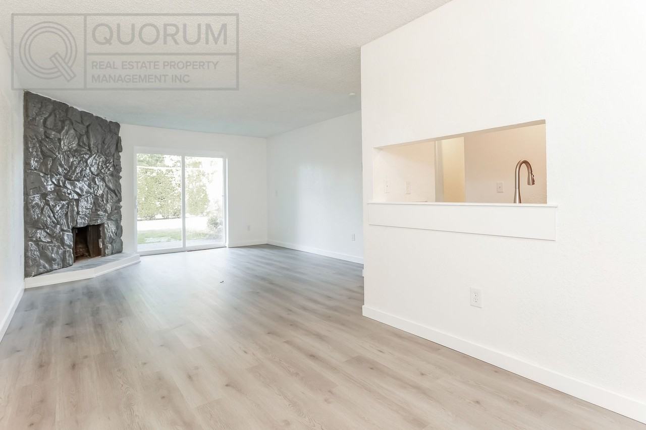 21615 80th Ave W #101 - Photo 7 of 23