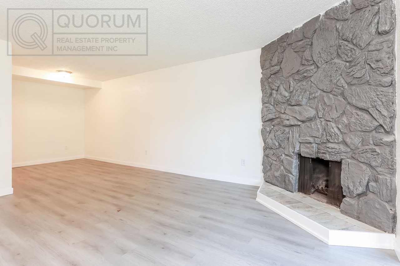 21615 80th Ave W #101 - Photo 4 of 23