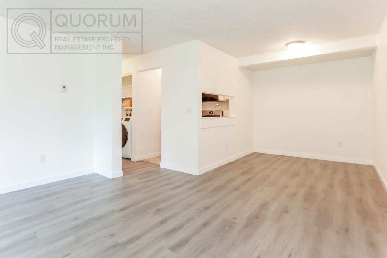 21615 80th Ave W #101 - Photo 5 of 23