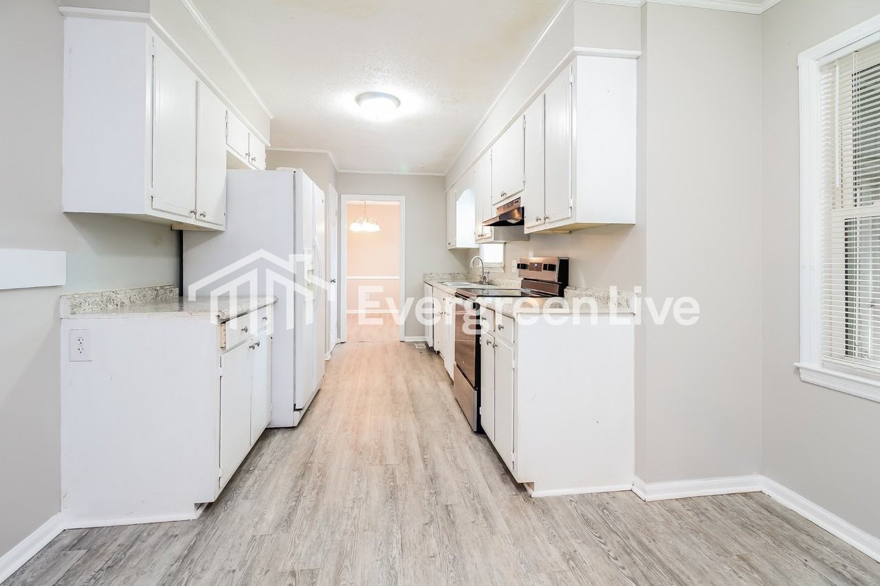 614 Pine Hill Drive - Photo 6 of 16