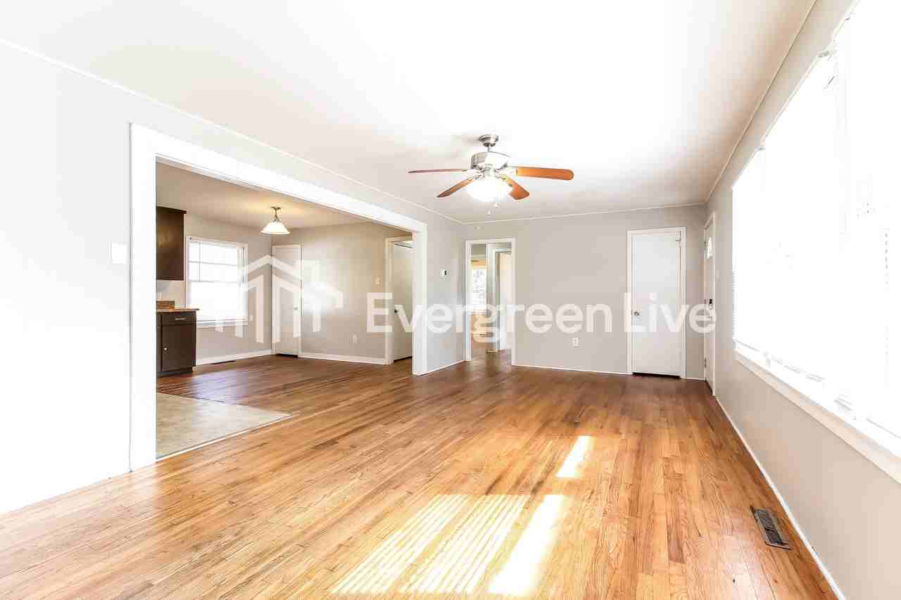 106 Whitener Ave - Photo 4 of 15