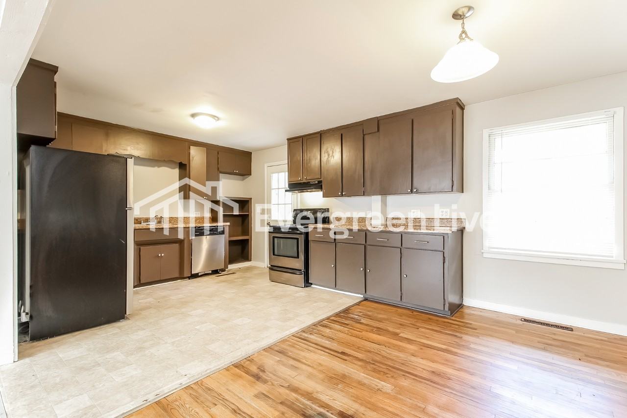 106 Whitener Ave - Photo 5 of 15