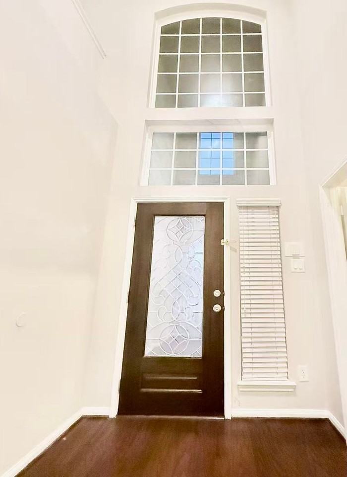 24323 Marcello Lakes Drive - Photo 5 of 10