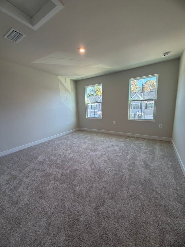 18347 Centennial Circle - Photo 4 of 13