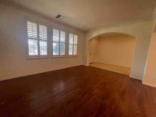 465 W Saint Francis Ave - Photo 4 of 17