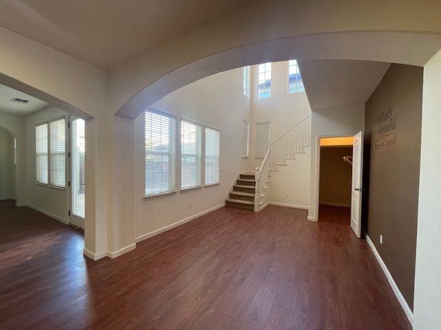465 W Saint Francis Ave - Photo 6 of 17