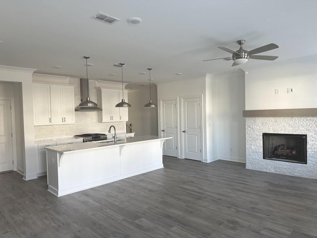 5105 Riden Ct - Photo 3 of 15