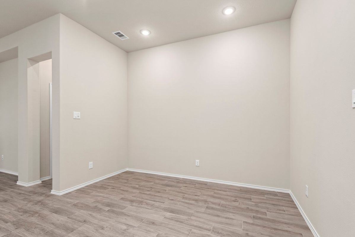 25318 Pirates One Drive - Photo 3 of 39