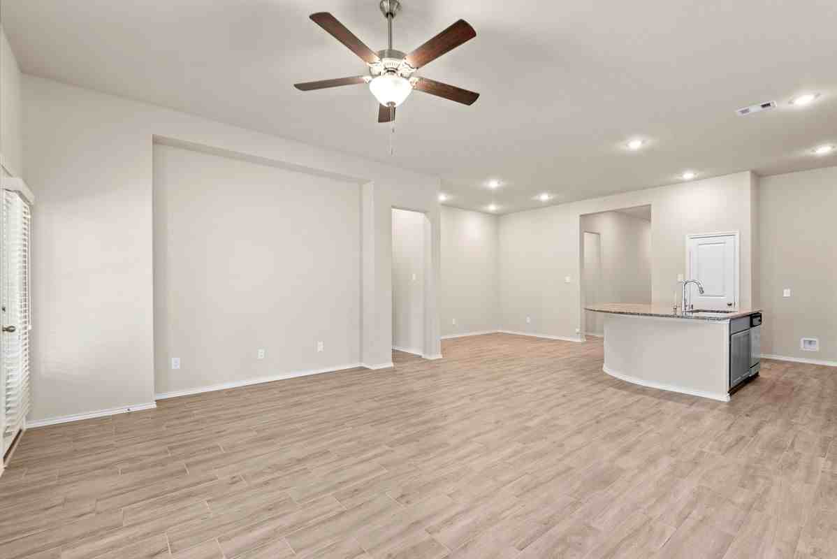 25318 Pirates One Drive - Photo 6 of 39