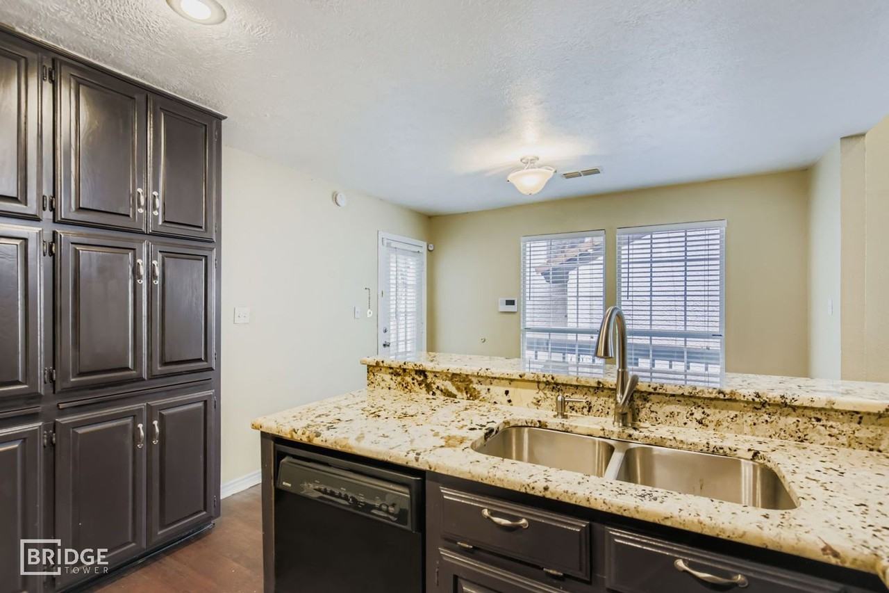 3323 Augusta Blvd - Photo 6 of 27