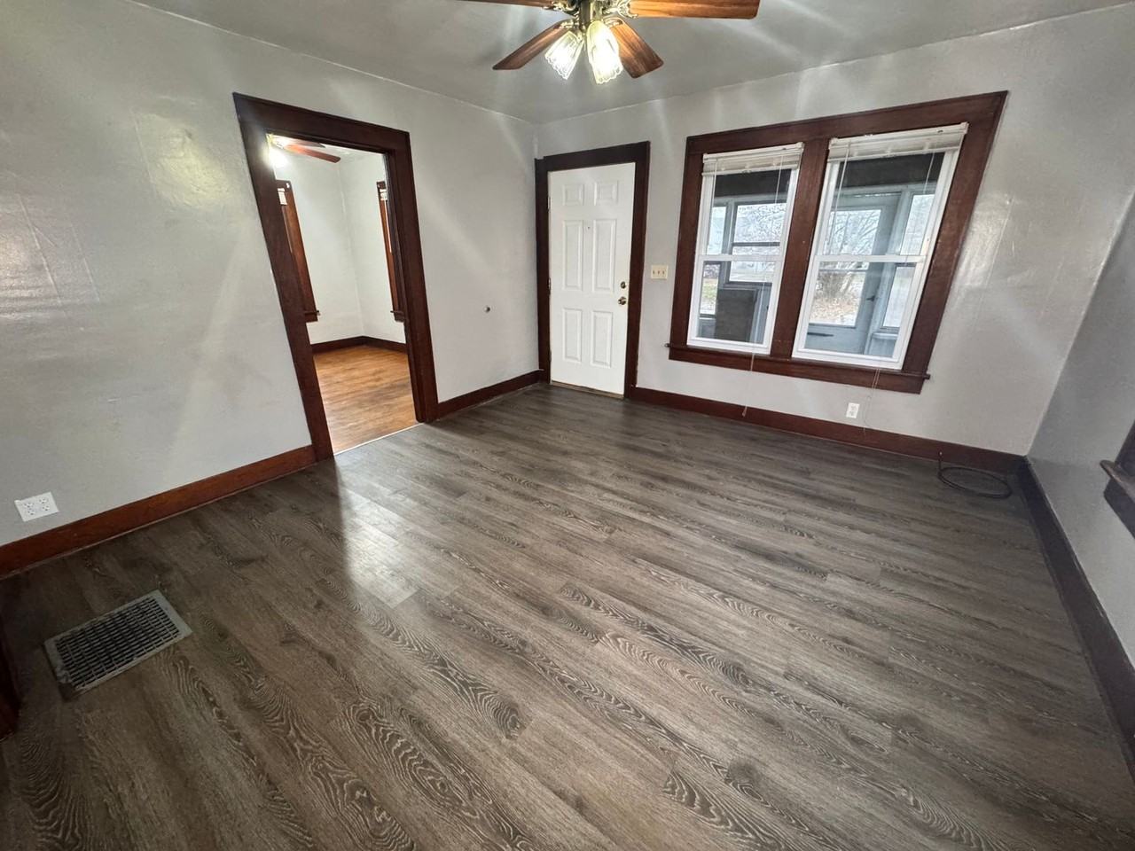 412 Taylor Ave - Photo 2 of 14