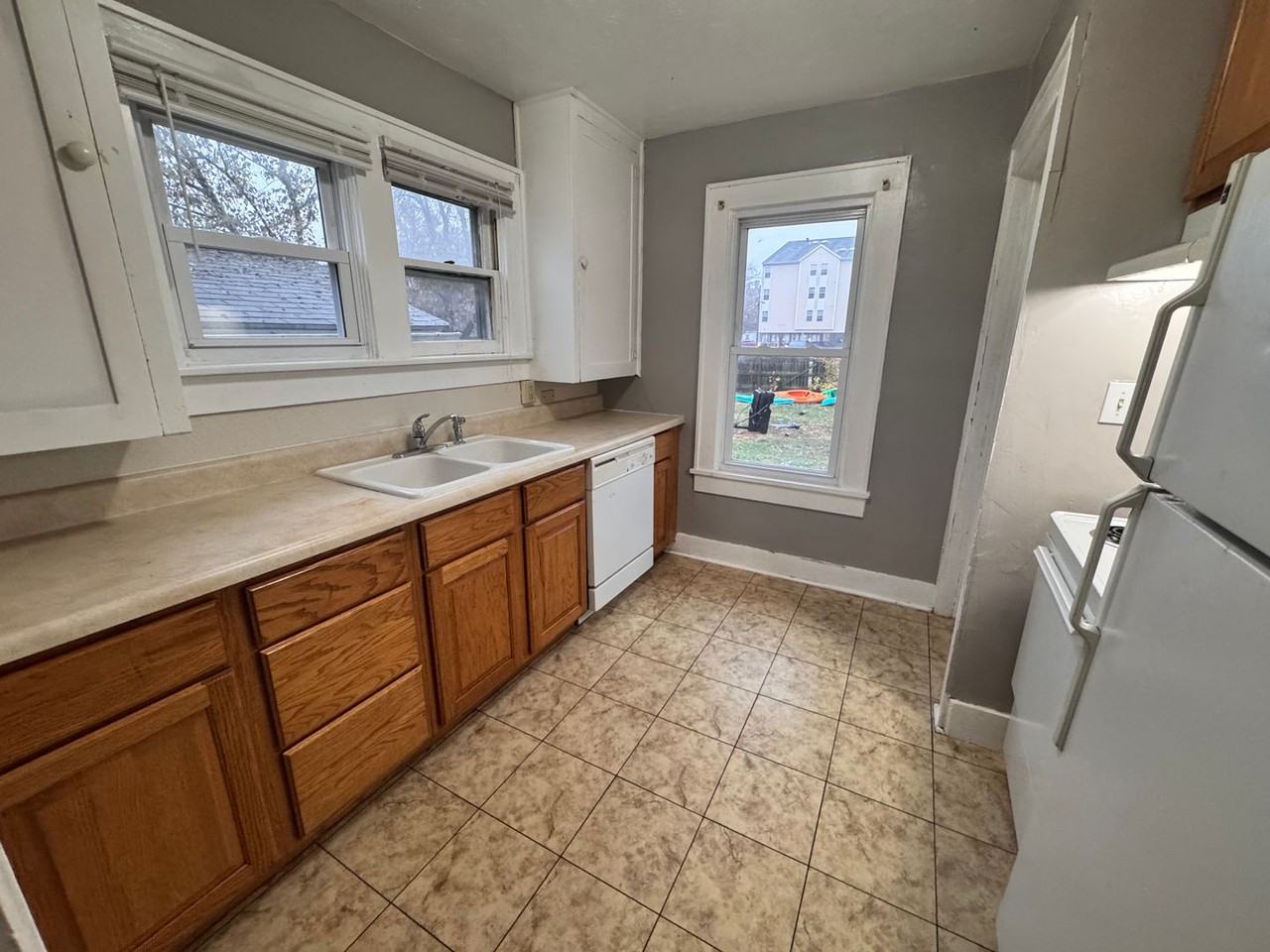 412 Taylor Ave - Photo 7 of 13