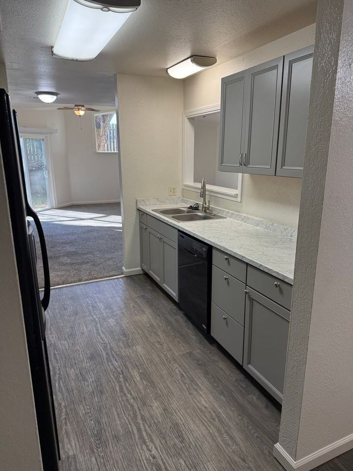 2629 Wyndham Ln - Photo 7 of 22