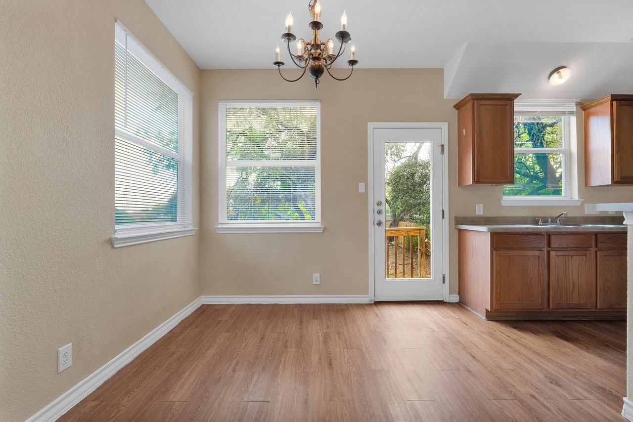 8002 Santa Catalina - Photo 2 of 20