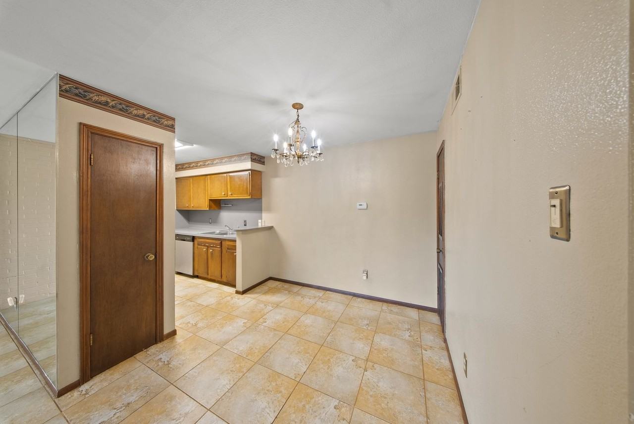 2100 College Drive - Photo 6 of 8