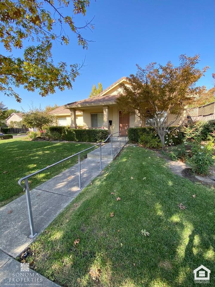 754 East Macarthur Street