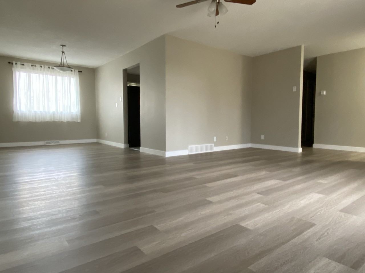 3429 19 Avenue Southeast - Photo 3 of 9