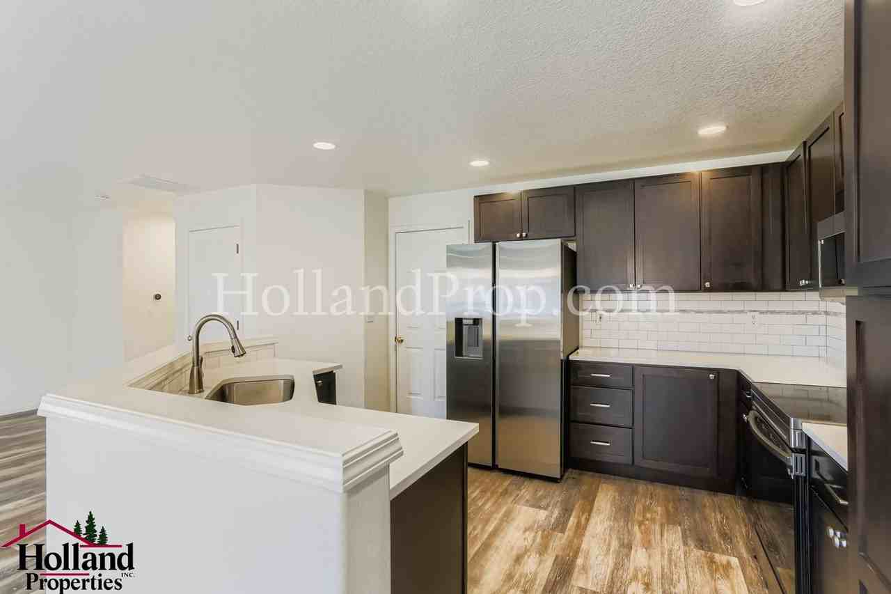 5269 Ne Schoeler Cir - Photo 6 of 25