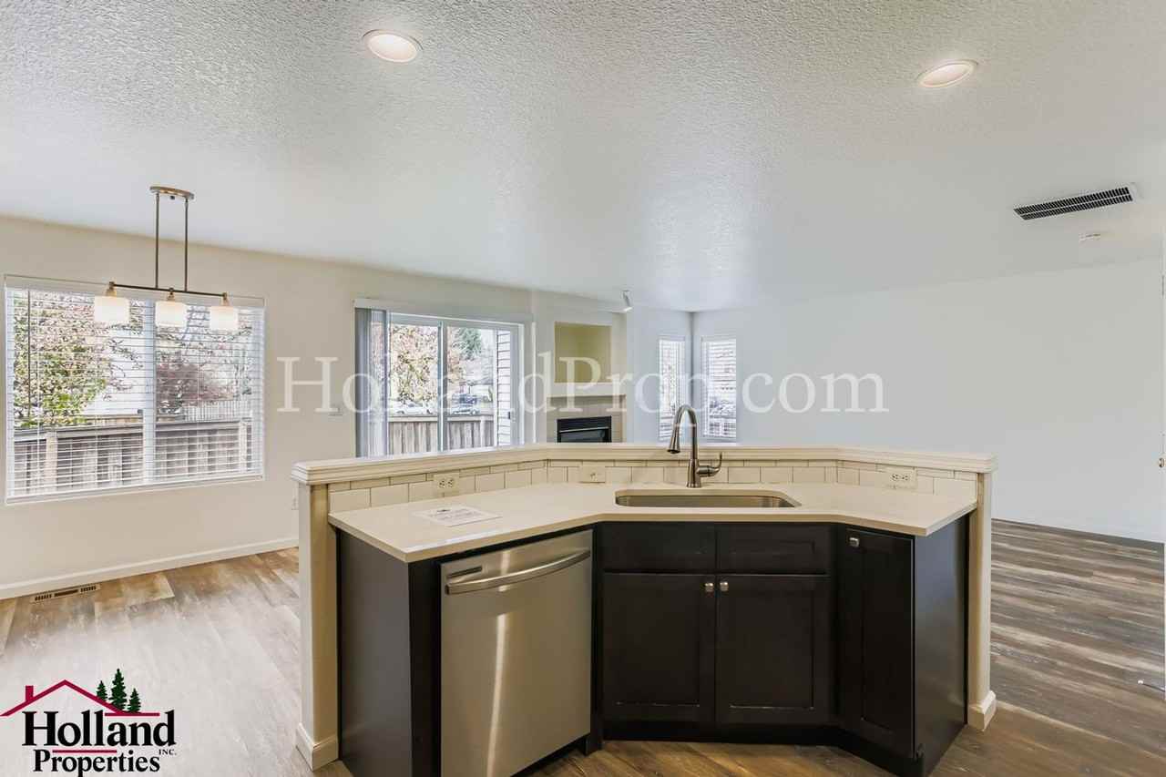 5269 Ne Schoeler Cir - Photo 7 of 25