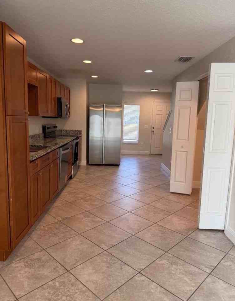 5150 Se 103rd Ln - Photo 2 of 7