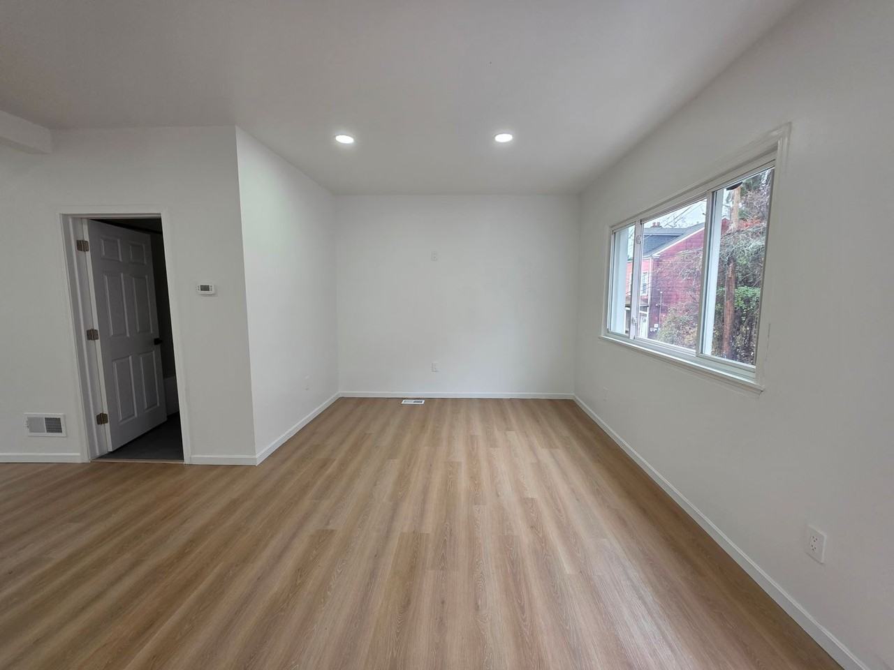 36 Woessner Ave - Photo 5 of 24