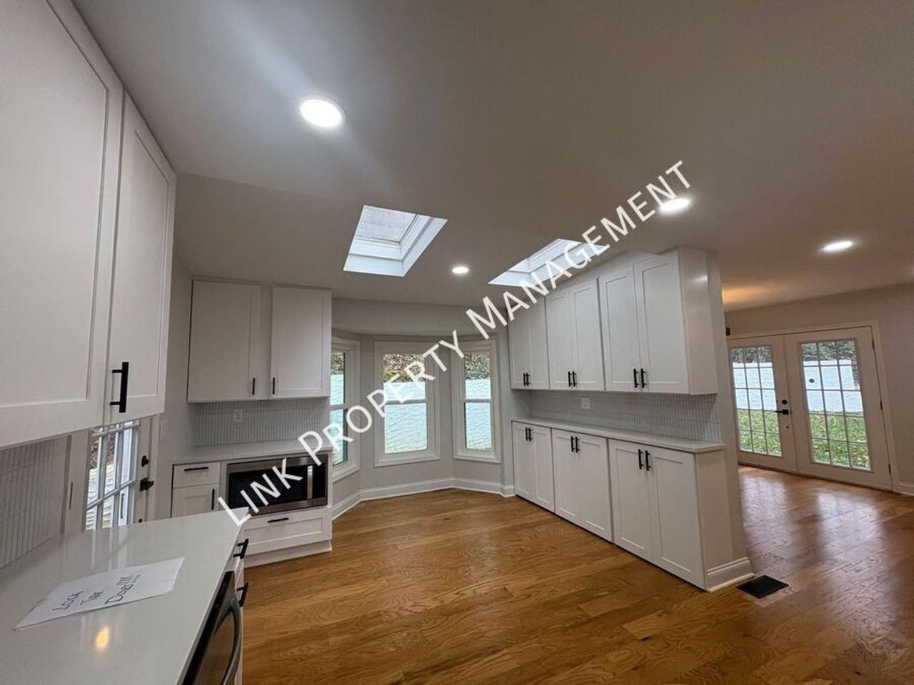 3235 Haywood Ave - Photo 6 of 50