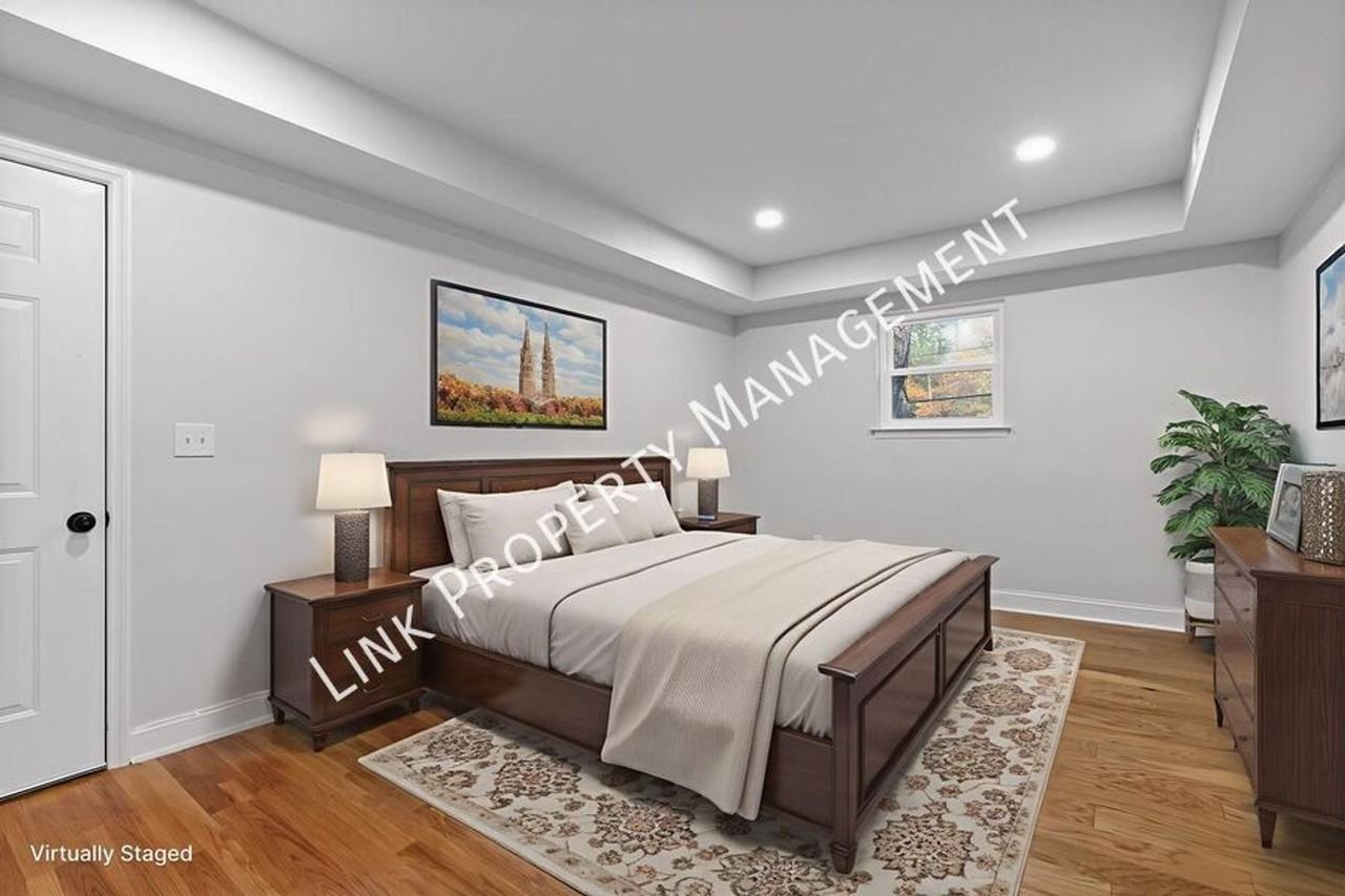 3235 Haywood Ave - Photo 7 of 50