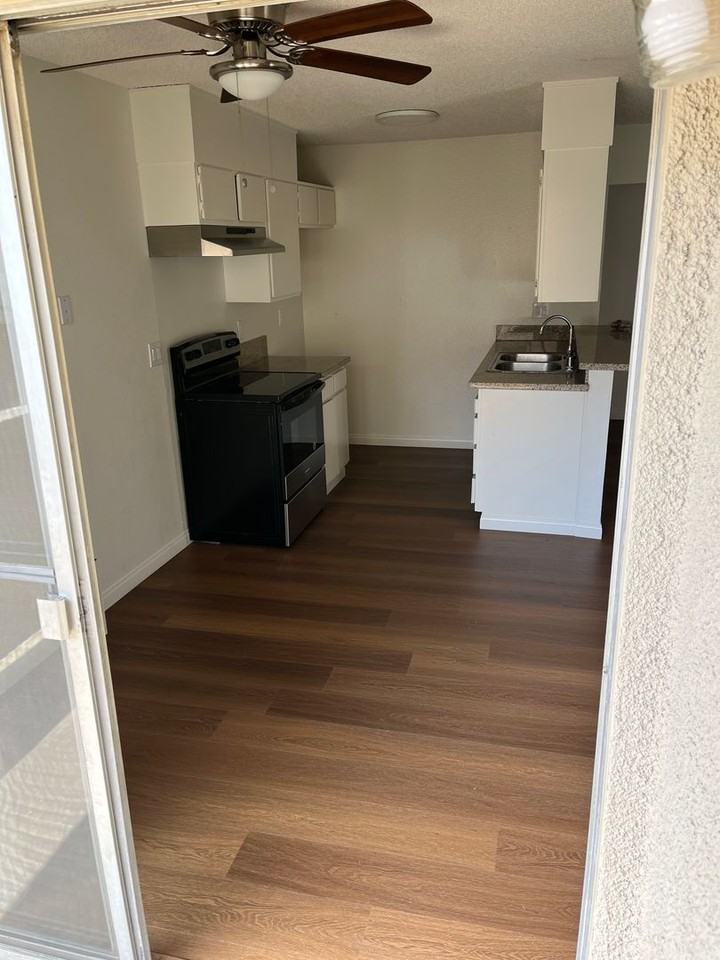 044 - Howard Highlands - Photo 5 of 14