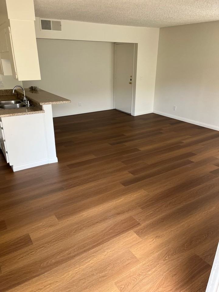 044 - Howard Highlands - Photo 6 of 14