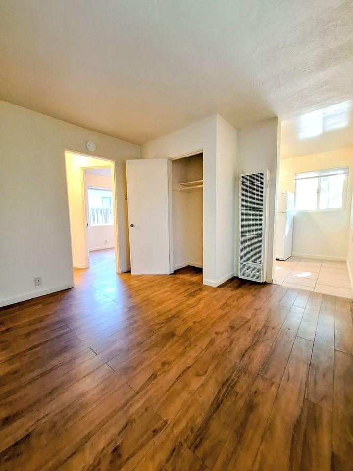 565 S 11th St #1 - Photo 3 of 19