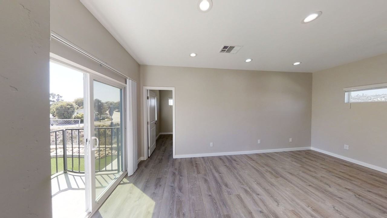 5262 Tipton St - Photo 7 of 19