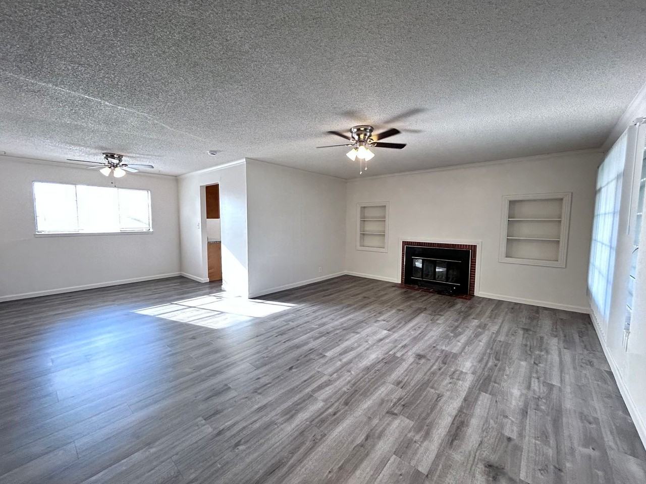 4744 Forest Pkwy - Photo 3 of 15