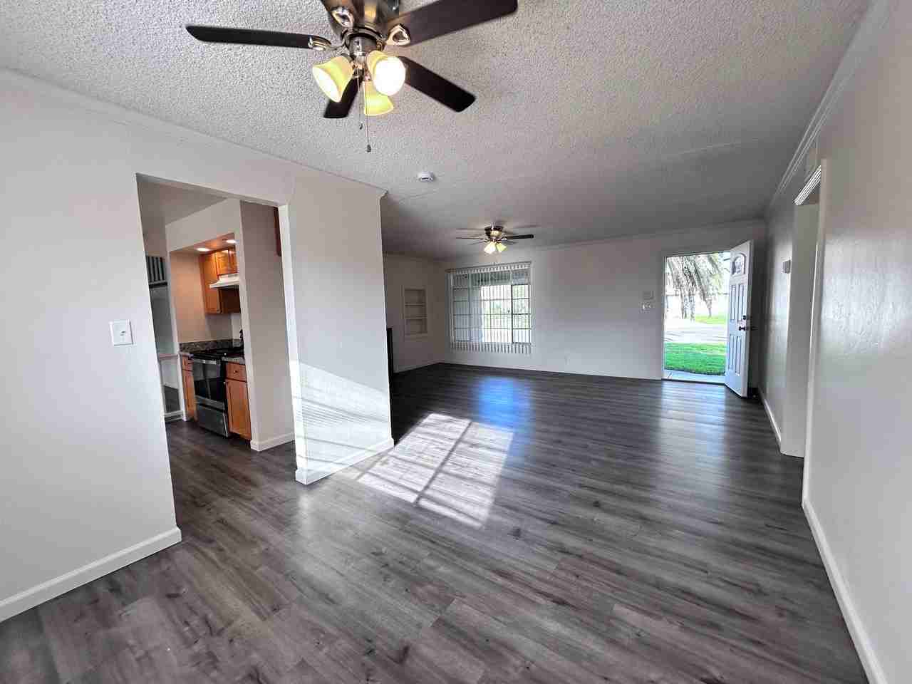 4744 Forest Pkwy - Photo 4 of 15