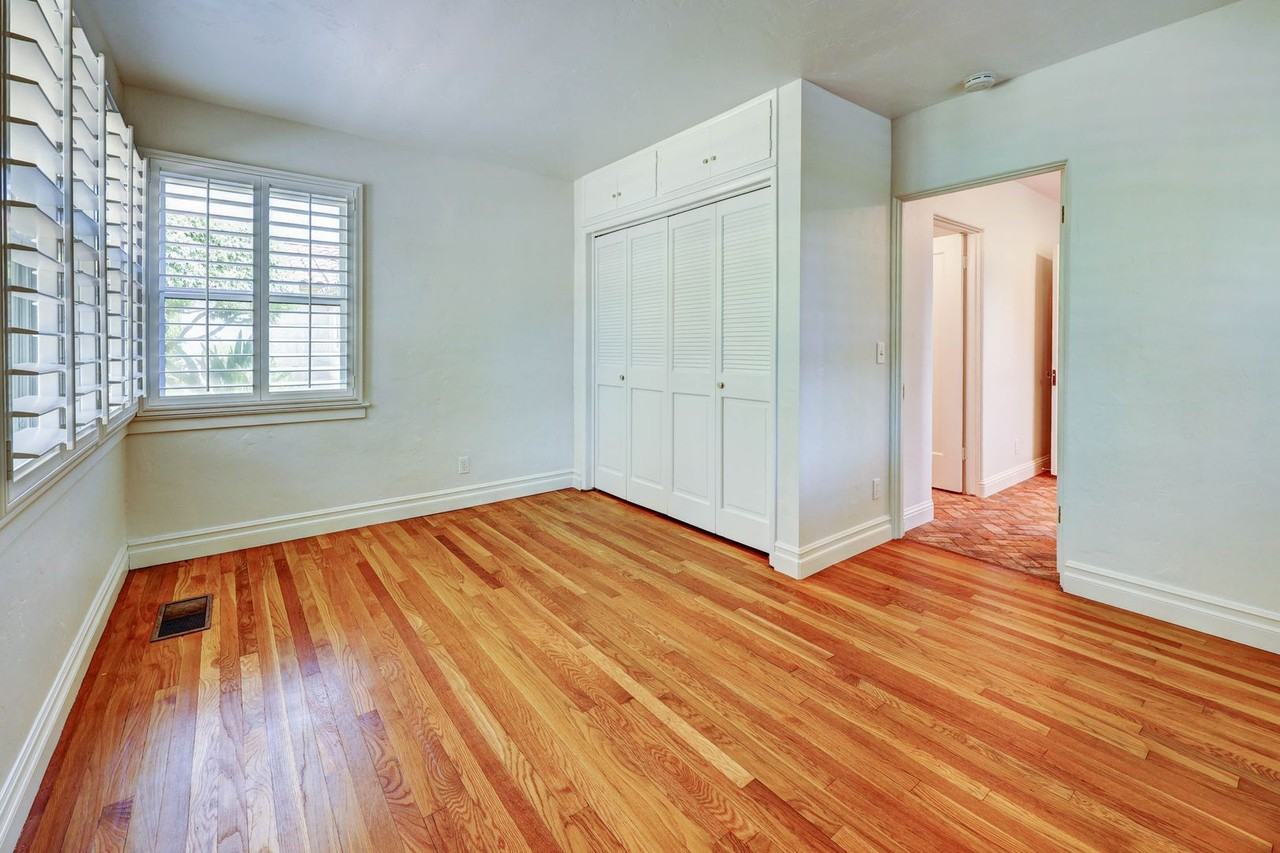 4530 North Wilson Avenue - Photo 7 of 11