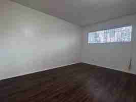 featured image of 1119 E Peck St