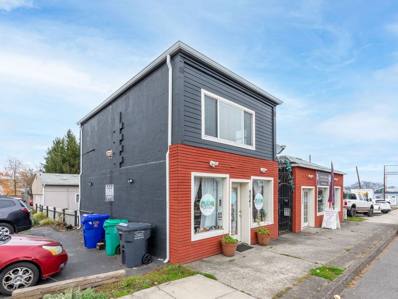 9041 Ne Sandy Blvd - Photo 2 of 20