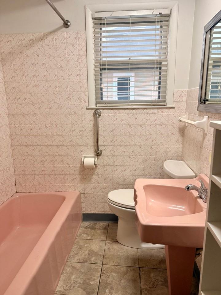 240 Grand Avenue - Photo 5 of 11