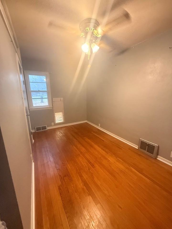 240 Grand Avenue - Photo 6 of 11