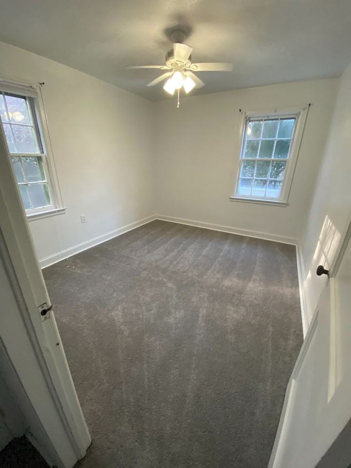 2109 Thomas Avenue - Photo 7 of 9