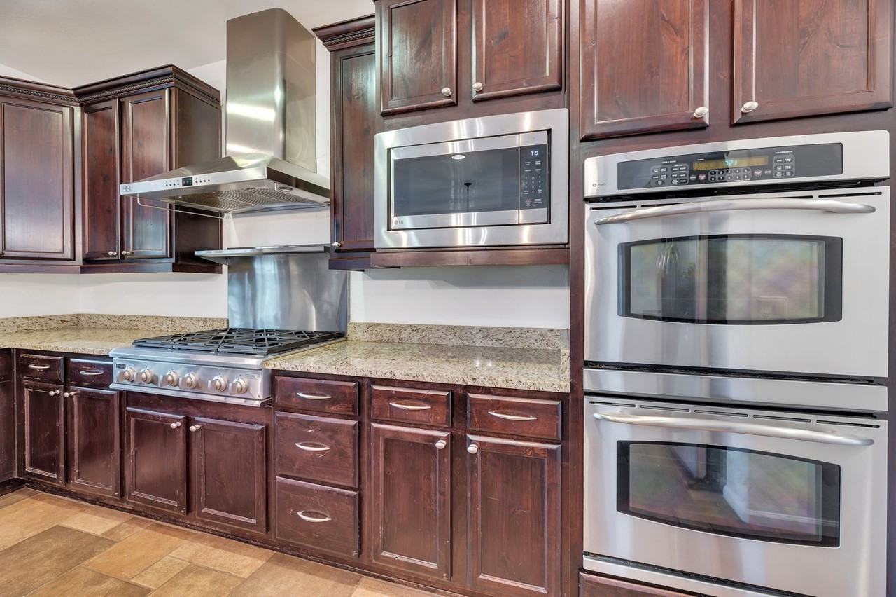 22607 39th Terrace - Photo 5 of 30