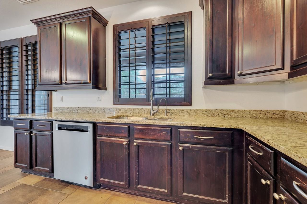 22607 39th Terrace - Photo 6 of 30